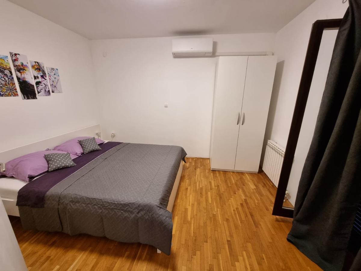 Maki Apartment Пула Екстериор снимка